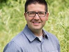 Word-of-Mouth Farmer-Dealer Networks Shake Up Distribution