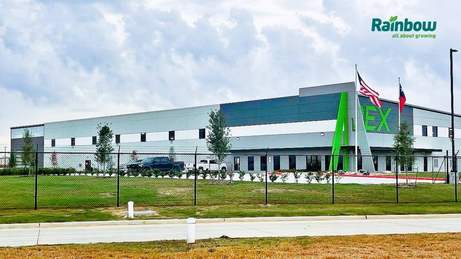 休斯顿工厂由 Apex Ag Chem 于 2022 年新建，提供除草剂产品配方和自动化包装能力