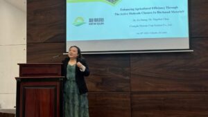 Dr. Huang Jin from Chengdu Newsun Cropscience, a prominent Chinese biological company, also presented innovations in plant-based natural products, emphasizing the shared potential for further collaboration.