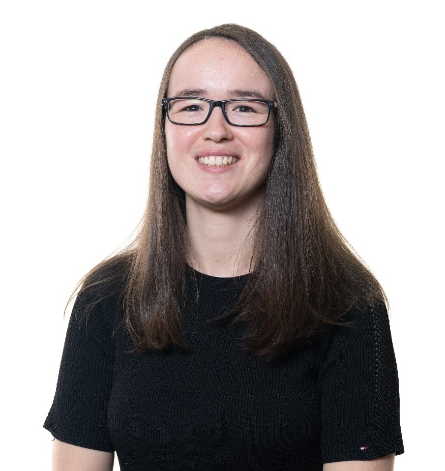 Rachael Lowe headshot